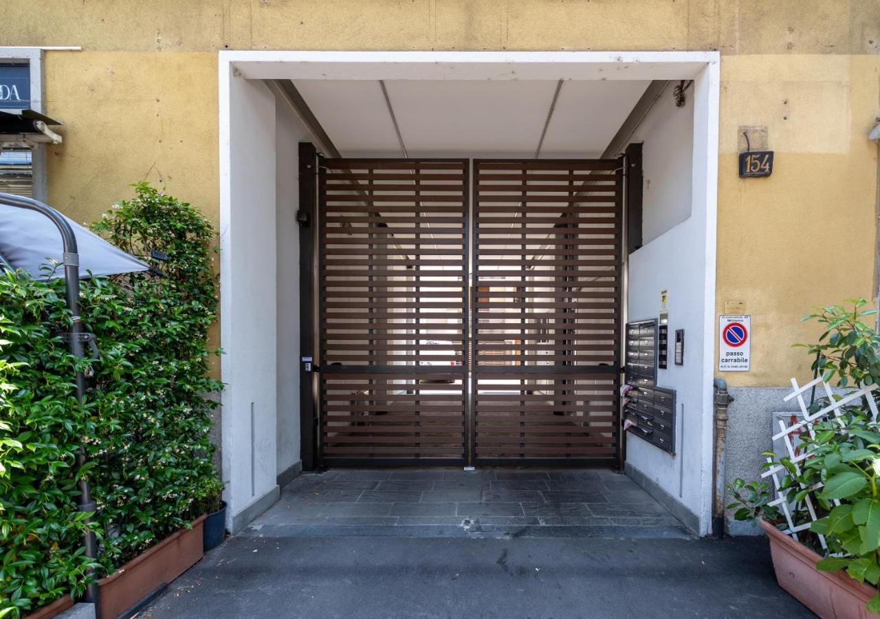 Milanese Elegance - 15 Minutes Duomoアパートメント エクステリア 写真